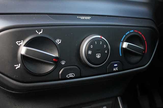 Hyundai i20 1.0 T-GDi 100ps SE Connect 48 Volt Hybrid