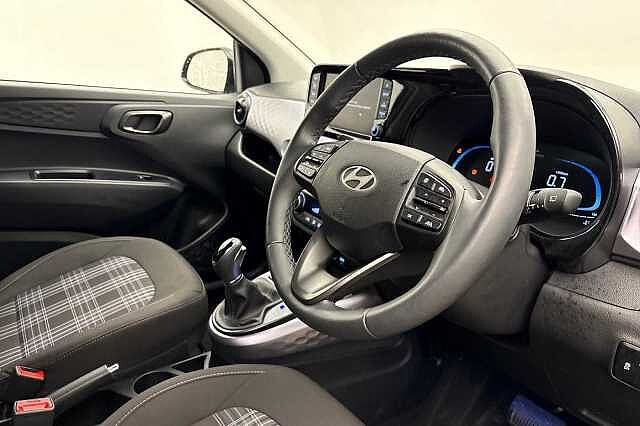Hyundai i10 1.2 [79] Premium 5dr Auto [Nav]