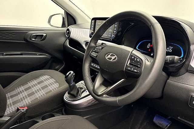 Hyundai i10 1.2 [79] Premium 5dr Auto [Nav]