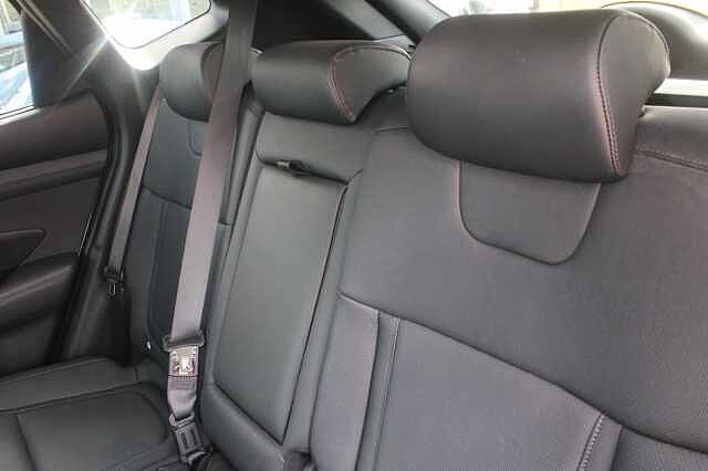 Hyundai TUCSON 1.6T Hybrid Ultimate 5dr Auto Atlas White
