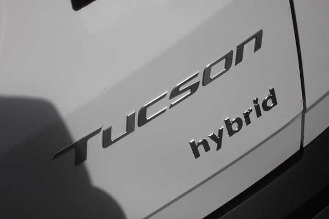Hyundai TUCSON 1.6T Hybrid Ultimate 5dr Auto Atlas White