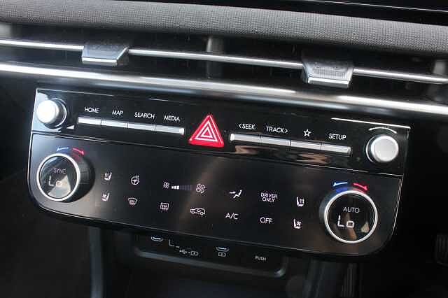 Hyundai TUCSON 1.6T Hybrid Ultimate 5dr Auto Atlas White