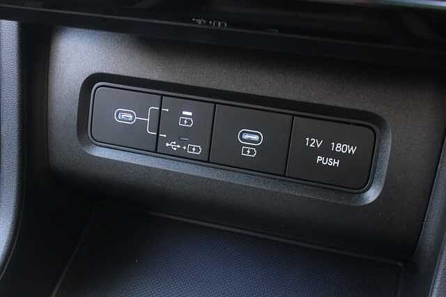 Hyundai TUCSON 1.6T Hybrid Ultimate 5dr Auto Atlas White
