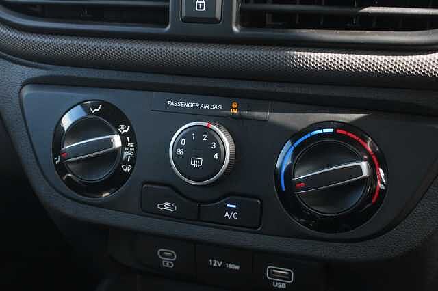 Hyundai i10 1.0 [63] Advance 5dr Auto [Nav]