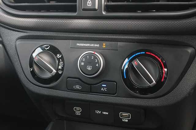 Hyundai i10 1.0 [63] Advance 5dr Auto [Nav]