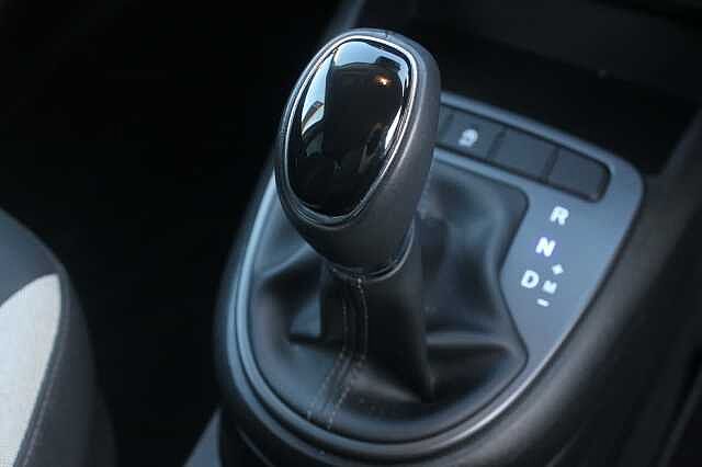 Hyundai i10 1.0 Advance 5dr Auto