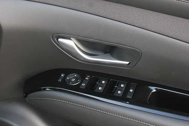 Hyundai TUCSON 1.6T Hybrid Ultimate 5dr Auto