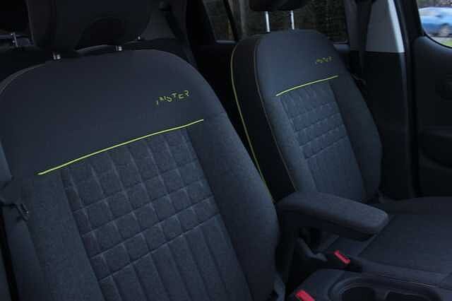 Hyundai Inster 85kW Cross 49kWh 5dr Auto