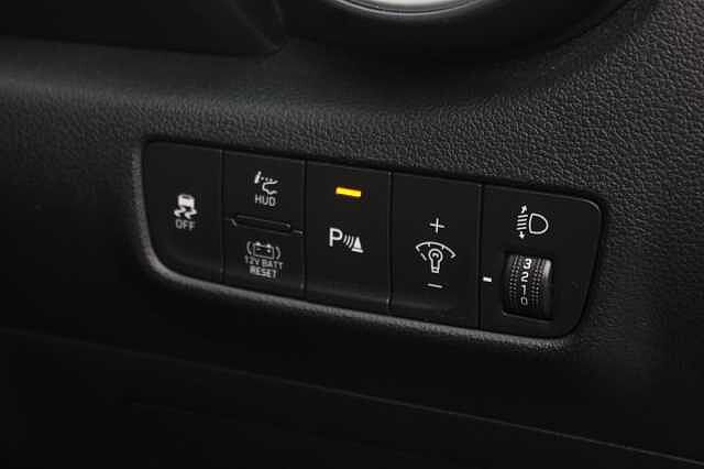 Hyundai KONA 1.6 GDi Hybrid Ultimate 5dr DCT