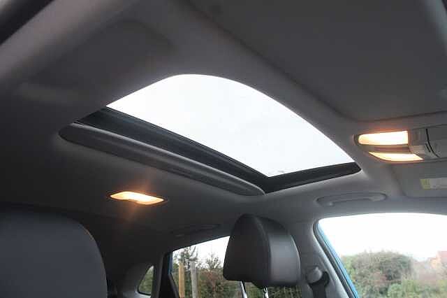 Hyundai KONA 1.6 GDi Hybrid Ultimate 5dr DCT