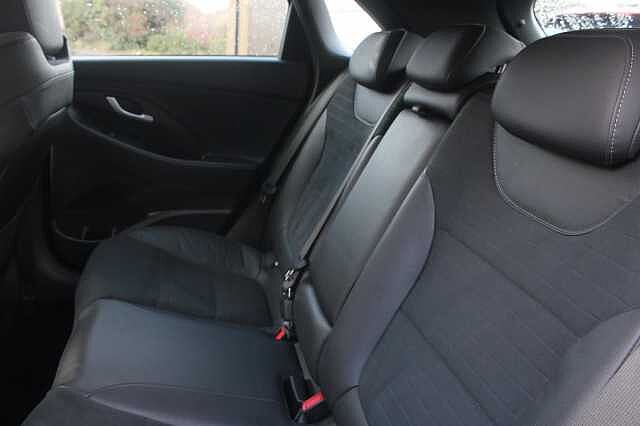 Hyundai i30 1.4T GDI N Line+ [Nav] 5dr