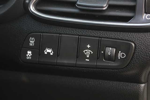 Hyundai i30 1.4T GDI N Line+ [Nav] 5dr