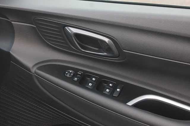 Hyundai i20 1.0T GDi Premium 5dr