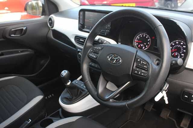 Hyundai i10 1.2 MPi Premium 5dr