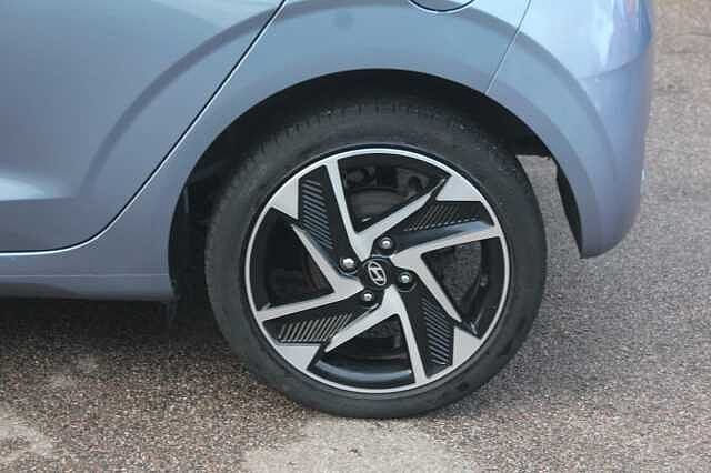 Hyundai i10 1.0 [63] Premium 5dr Auto [Nav]