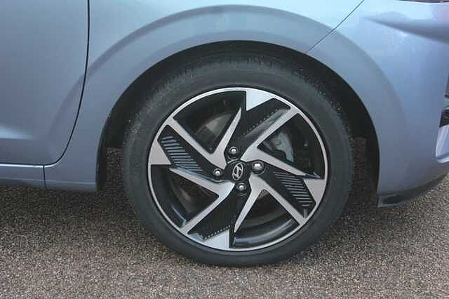 Hyundai i10 1.0 [63] Premium 5dr Auto [Nav]