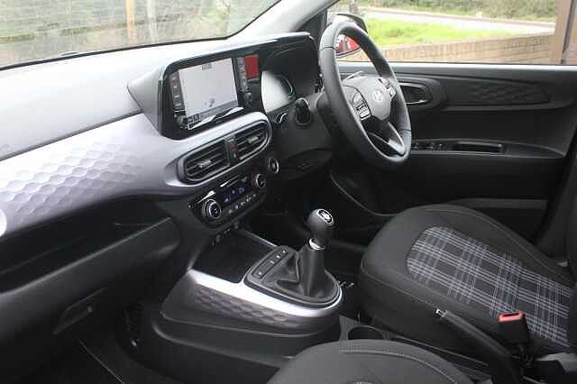 Hyundai i10 1.2 [79] Premium 5dr [Nav]