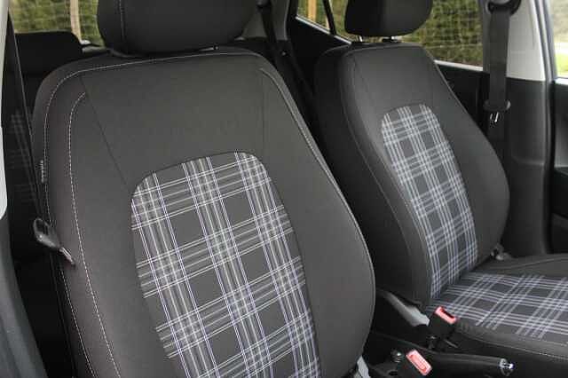 Hyundai i10 1.2 [79] Premium 5dr [Nav]